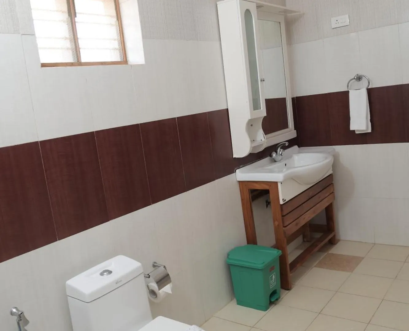 **** Hotel Hillview Beach Resort Varkala India