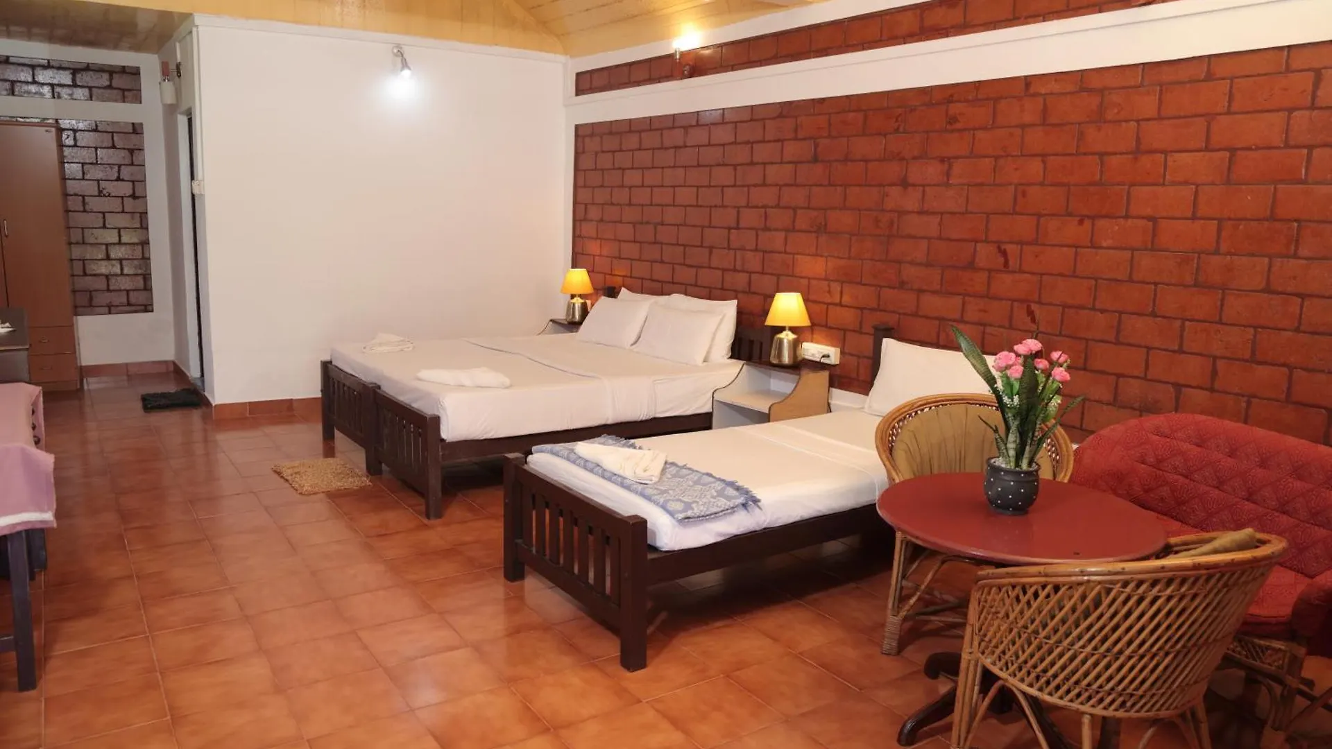 **** Hotel Hillview Beach Resort Varkala India